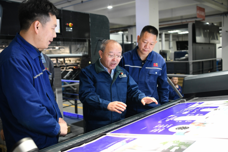 全國(guó)人大代表錢海軍：為民營(yíng)企業(yè)發(fā)展添一份力